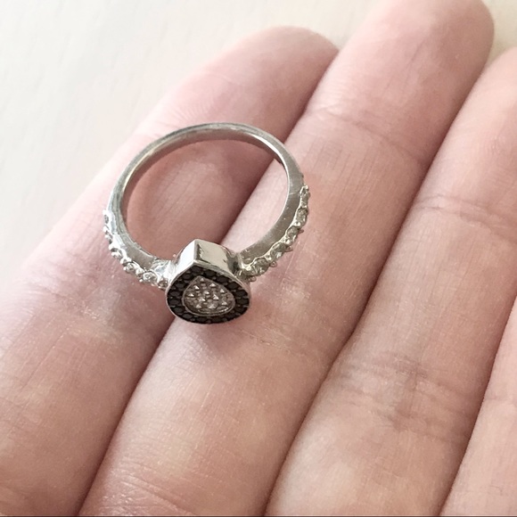 Silver/black Tear Drop Ring CZ - Picture 5 of 5